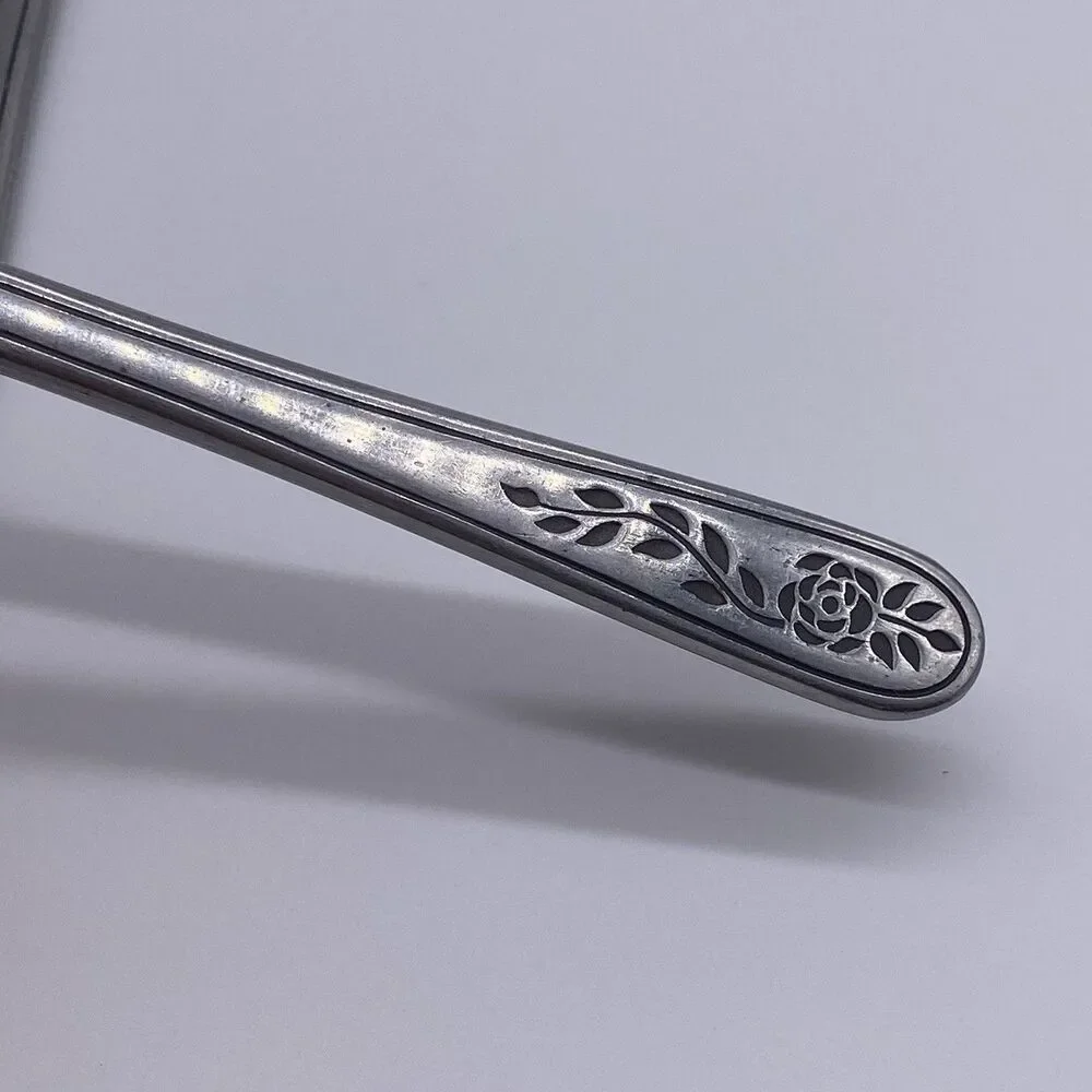 Rogers Oneida Rose Scroll Dinner Knives Set of 7 8.5” Stainless Korea